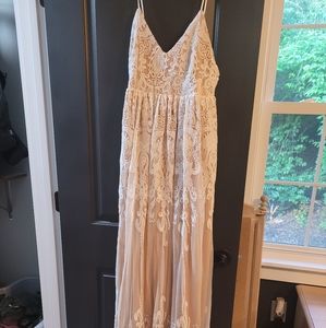 Large southern fried chics wedding dressn
